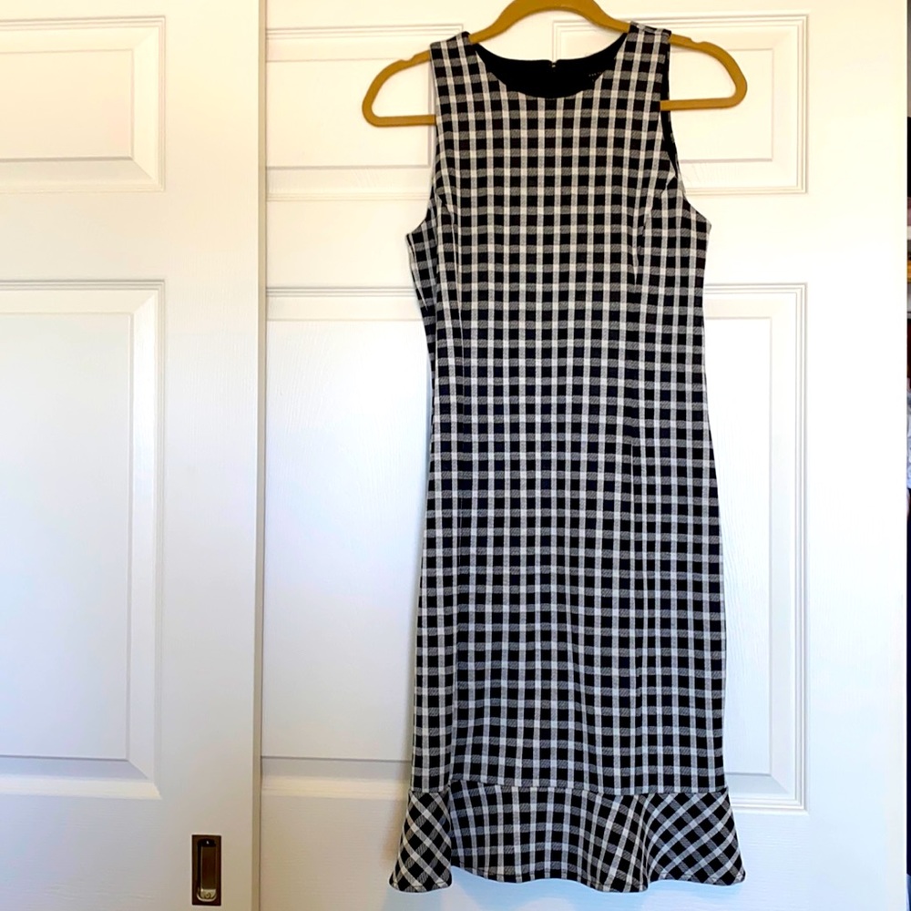 Ann Taylor Gingham ruffle hem dress
